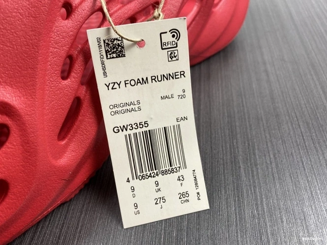 Red Yeezy Foam Adidas CW3355 1027
